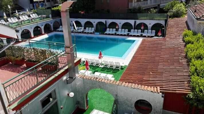 B&B The Sun Swimming & Pool ตูริน ภายนอก รูปภาพ
