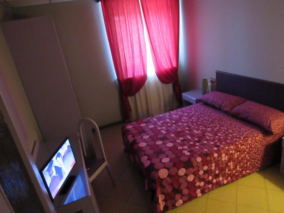 B&B The Sun Swimming & Pool ตูริน ภายนอก รูปภาพ