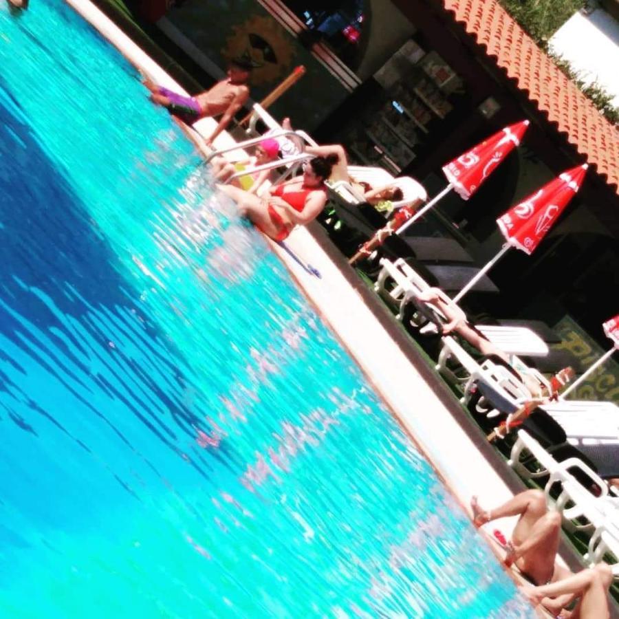 B&B The Sun Swimming & Pool ตูริน ภายนอก รูปภาพ
